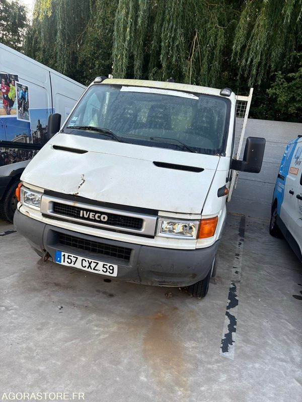 Iveco - Kipper Transporter: das Bild 1 Iveco - Kipper Transporter: das Bild 1