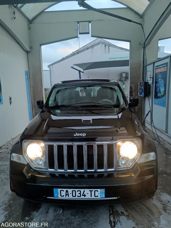 Jeep Cherokee IV 2.8 CRD Jamboree - 2009 - 193 000 KM - PKW: das Bild 1 Jeep Cherokee IV 2.8 CRD Jamboree - 2009 - 193 000 KM - PKW: das Bild 1