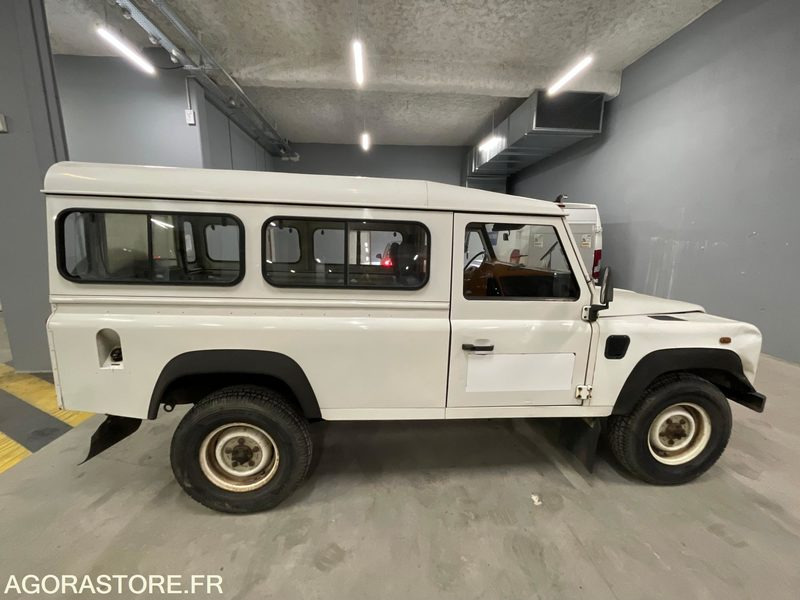 LAND ROVER DEFENDER I 110 2.5 Td5 Pickup 122cv BA-266-HR - SUV/ Geländewagen: das Bild 2 LAND ROVER DEFENDER I 110 2.5 Td5 Pickup 122cv BA-266-HR - SUV/ Geländewagen: das Bild 2