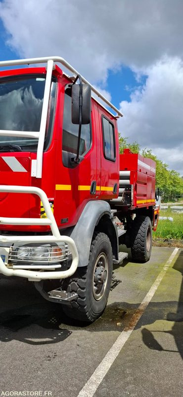 CAMION CITERNE FEUX FORET - RENAULT MIDLUM 220/12 - CK 660 QA - LKW: das Bild 3 CAMION CITERNE FEUX FORET - RENAULT MIDLUM 220/12 - CK 660 QA - LKW: das Bild 3