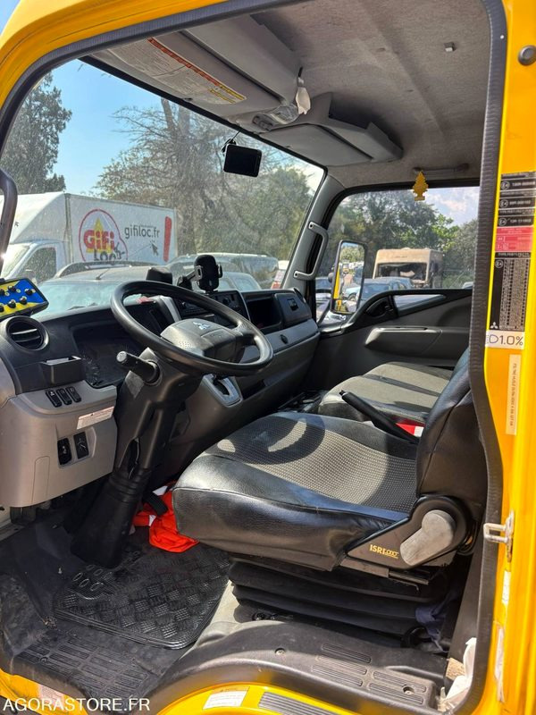 MITSUBISHI - CANTER - 2018 - 144 000 KM - LKW: das Bild 4 MITSUBISHI - CANTER - 2018 - 144 000 KM - LKW: das Bild 4