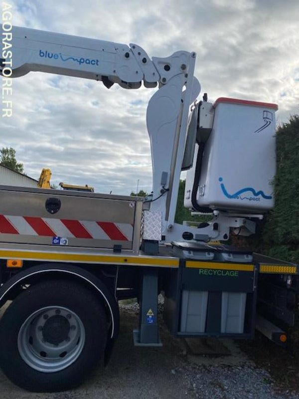 Nacelle Renault D - carrosserie France Elevateurs juin 2025 - NEUF - LKW: das Bild 2 Nacelle Renault D - carrosserie France Elevateurs juin 2025 - NEUF - LKW: das Bild 2