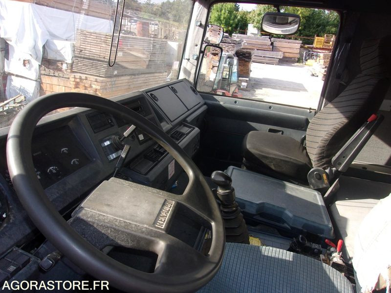 LKW POLYBENNE  26 TONNE S RENAULT POLYBENNE - R385 - TI MAJOR / 657 000 KM: das Bild 15