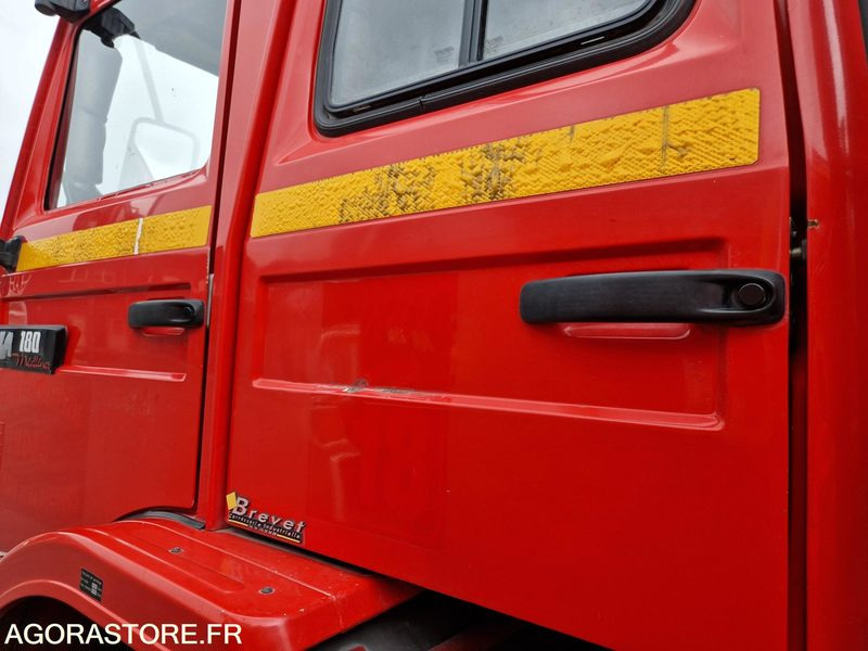 Renault Midliner 180 - 4545RJ36 - LKW: das Bild 5 Renault Midliner 180 - 4545RJ36 - LKW: das Bild 5