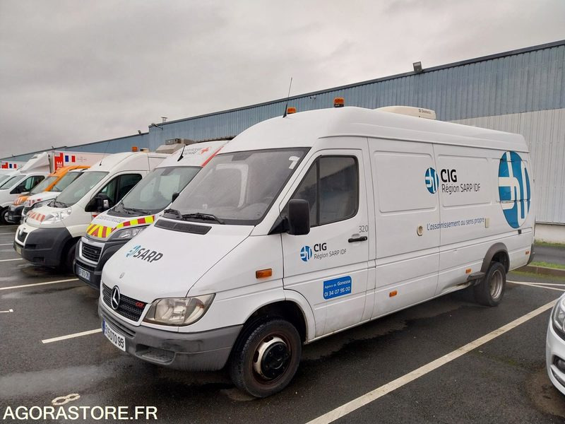 Kastenwagen MERCEDES Sprinter 411CDI Fourgon L4 VASP 2004 148238Km ROULANT PRO UNIQUEMENT: das Bild 8 Kastenwagen MERCEDES Sprinter 411CDI Fourgon L4 VASP 2004 148238Km ROULANT PRO UNIQUEMENT: das Bild 8