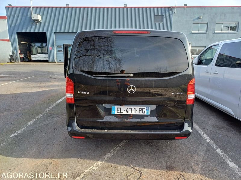 MERCEDES - VIANO - 2014 / 142000 KM - EL471PG - Kleinbus, Personentransporter: das Bild 5 MERCEDES - VIANO - 2014 / 142000 KM - EL471PG - Kleinbus, Personentransporter: das Bild 5
