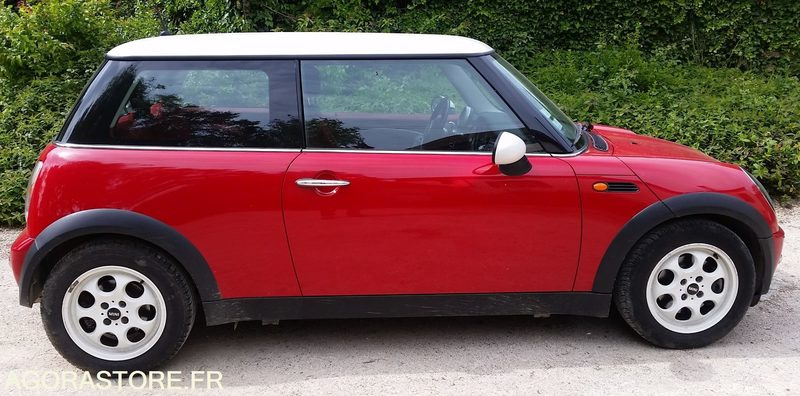 MINI COOPER 1.6 ESSENCE DE 12/2001 AVEC 123458 KM GARANTIS 1 ère MAIN - PKW: das Bild 5 MINI COOPER 1.6 ESSENCE DE 12/2001 AVEC 123458 KM GARANTIS 1 ère MAIN - PKW: das Bild 5