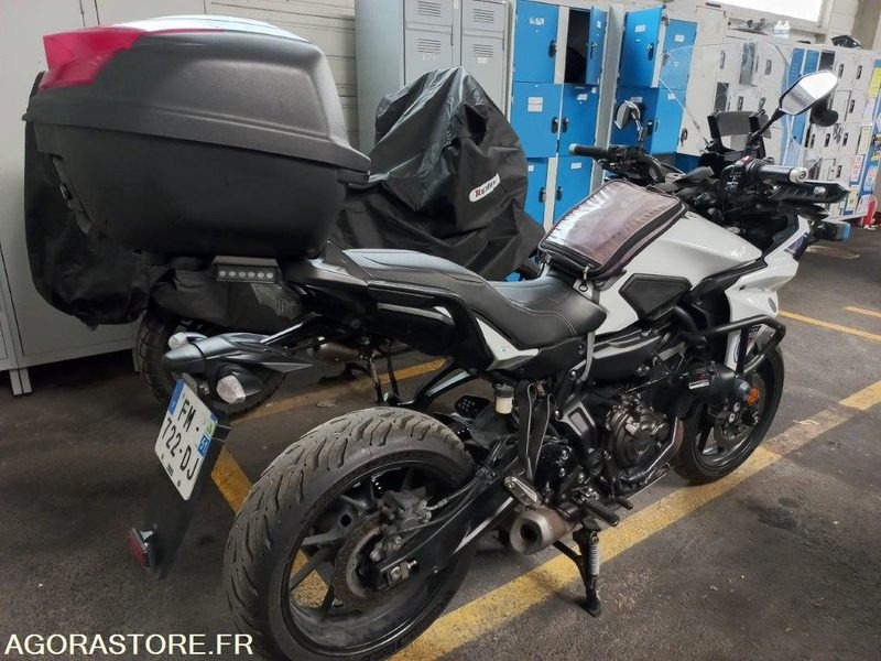 MOTO YAMAHA TRACER 700 - Motorrad: das Bild 4 MOTO YAMAHA TRACER 700 - Motorrad: das Bild 4