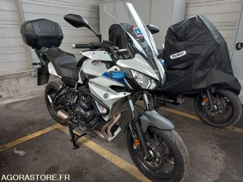 MOTO YAMAHA TRACER 700 - Motorrad: das Bild 2 MOTO YAMAHA TRACER 700 - Motorrad: das Bild 2