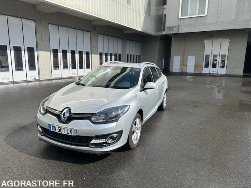 Megane III Phase 3 Estate 1.5 dCi 110 cv BVA DN561LX - Kombi: das Bild 1 Megane III Phase 3 Estate 1.5 dCi 110 cv BVA DN561LX - Kombi: das Bild 1