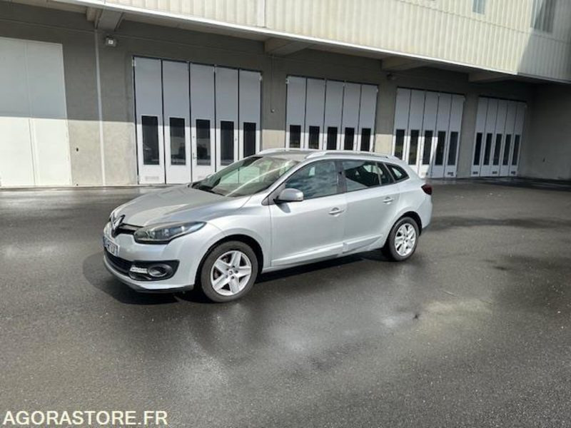 Megane III Phase 3 Estate 1.5 dCi 110 cv BVA DN561LX - Kombi: das Bild 4 Megane III Phase 3 Estate 1.5 dCi 110 cv BVA DN561LX - Kombi: das Bild 4
