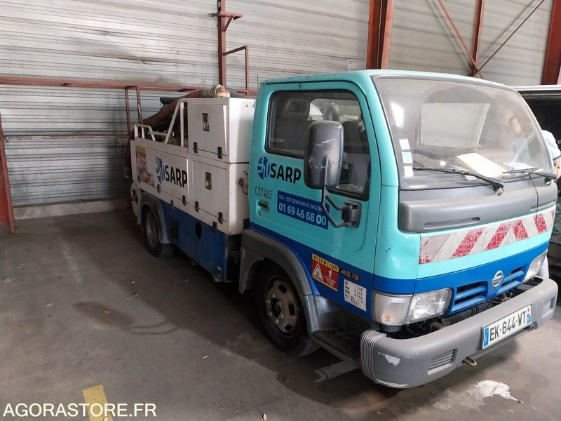NISSAN Cabstar 4T5 BAROCLEAN 2006 310 000Km NON ROULANT EXPORT EXCLUSIVEMENT - Saug-/ Spülfahrzeug: das Bild 1 NISSAN Cabstar 4T5 BAROCLEAN 2006 310 000Km NON ROULANT EXPORT EXCLUSIVEMENT - Saug-/ Spülfahrzeug: das Bild 1