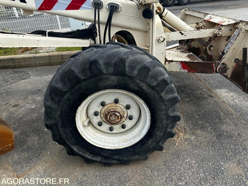NIVELEUSE - O&K - F 106,5 - 2003 / 11000 HEURES (46001B) - Grader: das Bild 4 NIVELEUSE - O&K - F 106,5 - 2003 / 11000 HEURES (46001B) - Grader: das Bild 4