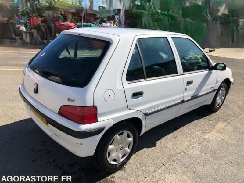 PEUGEOT 106 FINITION ZEN ESSENCE - PKW: das Bild 3 PEUGEOT 106 FINITION ZEN ESSENCE - PKW: das Bild 3