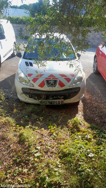 PEUGEOT 206 + BA583LQ // 2010 // NON ROULANT // ETAT INCONNU - PKW: das Bild 3 PEUGEOT 206 + BA583LQ // 2010 // NON ROULANT // ETAT INCONNU - PKW: das Bild 3