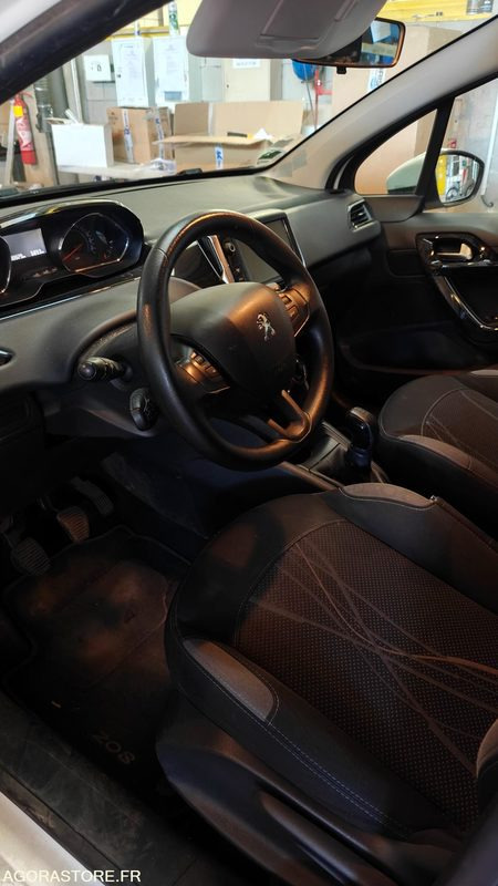 PEUGEOT 208 DF-529-BA - PKW: das Bild 5 PEUGEOT 208 DF-529-BA - PKW: das Bild 5