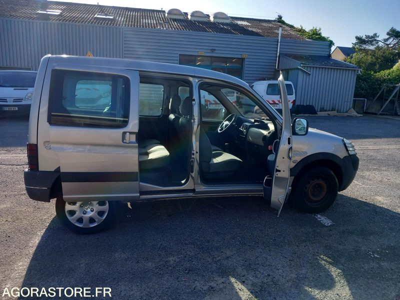 PEUGEOT PARTNER 131688kms 2005 - Kleintransporter: das Bild 5 PEUGEOT PARTNER 131688kms 2005 - Kleintransporter: das Bild 5