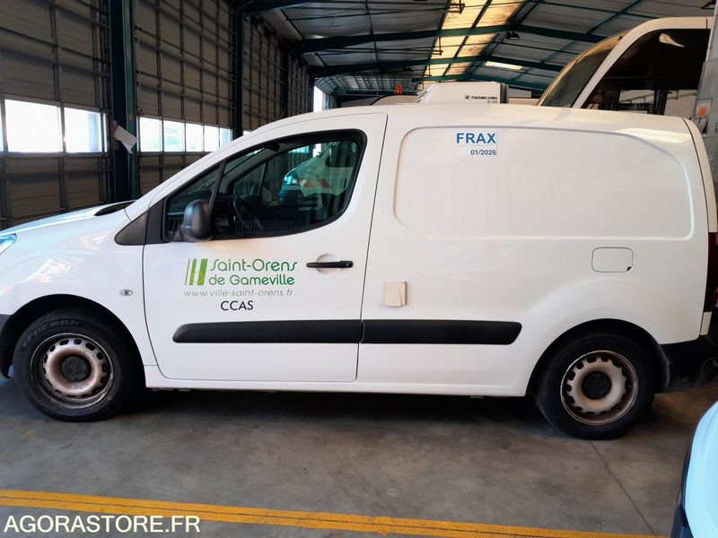 PEUGEOT PARTNER II 1.6 Vti 50026 kms 2016 frigo - Kleintransporter: das Bild 4 PEUGEOT PARTNER II 1.6 Vti 50026 kms 2016 frigo - Kleintransporter: das Bild 4