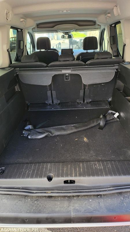 PEUGEOT RIFTER LONG PURETECH 110 S&S BVM6 ESSENCE DE 2019 - PKW: das Bild 3 PEUGEOT RIFTER LONG PURETECH 110 S&S BVM6 ESSENCE DE 2019 - PKW: das Bild 3