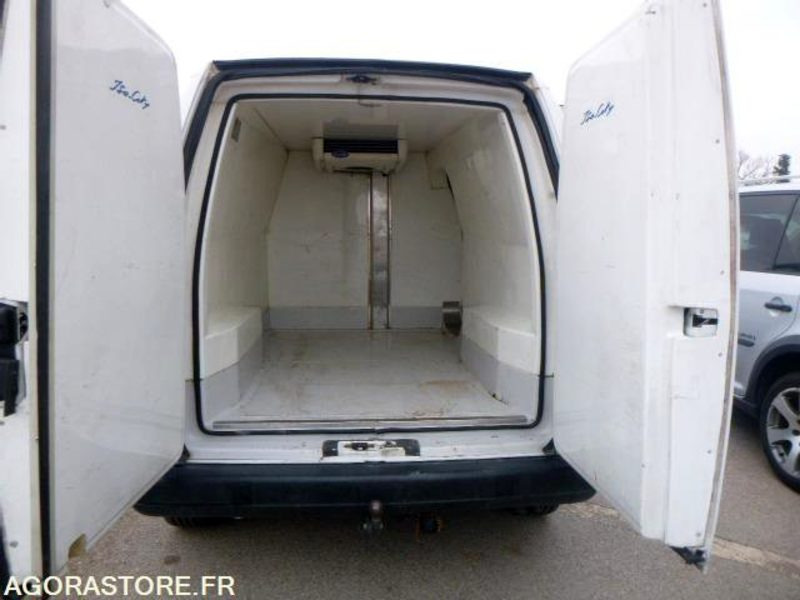PEUGEOT expert frigorifique - 2003 - 96 210km - Kleintransporter: das Bild 5 PEUGEOT expert frigorifique - 2003 - 96 210km - Kleintransporter: das Bild 5