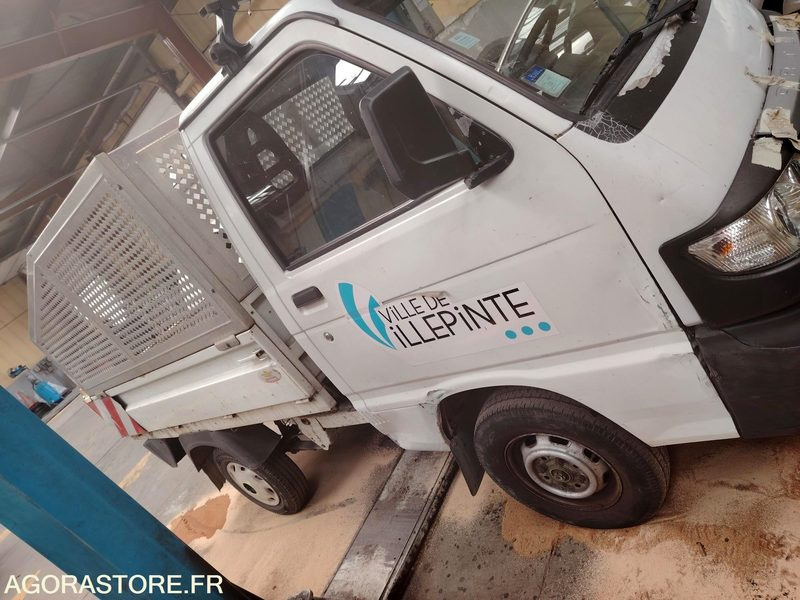 PIAGGIO PORTER 60683kms - 2011 - Kipper Transporter: das Bild 4 PIAGGIO PORTER 60683kms - 2011 - Kipper Transporter: das Bild 4