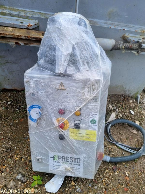 PRESSE A CARTON A VIS PRESTO SPN15 - 2009 - Werkzeug/ Gerät: das Bild 3 PRESSE A CARTON A VIS PRESTO SPN15 - 2009 - Werkzeug/ Gerät: das Bild 3