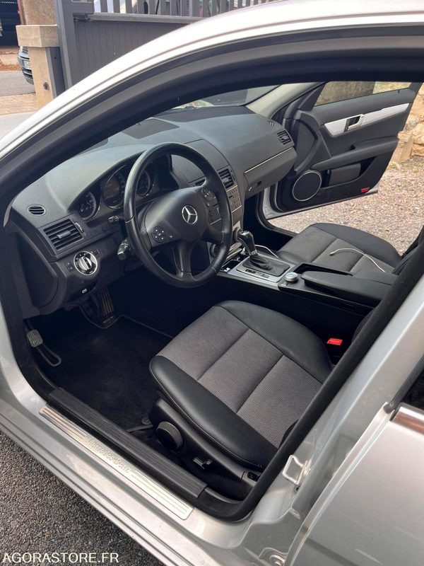PRIX TTC 0%TVA - MERCEDES C220 CDI AVANTGARDE 2010 135200 km BVA - PKW: das Bild 3 PRIX TTC 0%TVA - MERCEDES C220 CDI AVANTGARDE 2010 135200 km BVA - PKW: das Bild 3