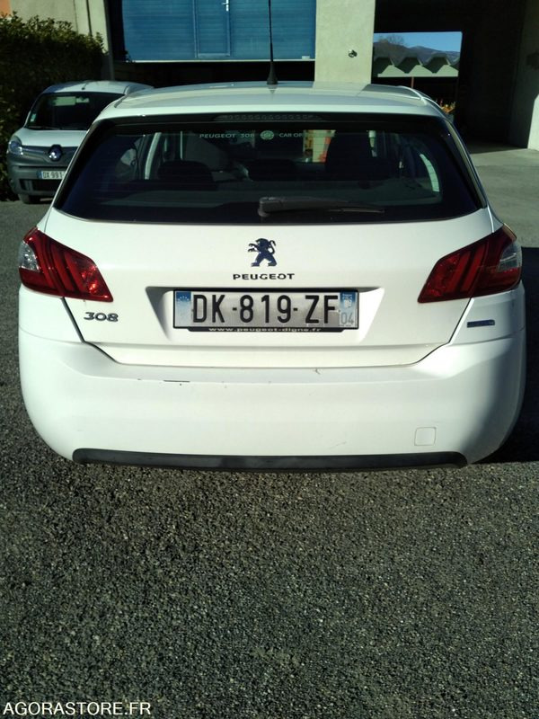 Peugeot 308 1.6 Blue Hdi 120 - 2014 - 168240 KM - PKW: das Bild 5 Peugeot 308 1.6 Blue Hdi 120 - 2014 - 168240 KM - PKW: das Bild 5