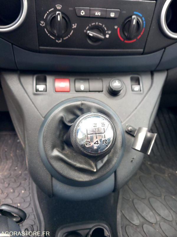 Kleintransporter Peugeot Partner BL028QY: das Bild 11 Kleintransporter Peugeot Partner BL028QY: das Bild 11