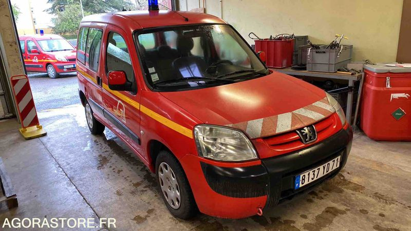 Peugeot - Partner Totem - 2006 - 185856KMS - 8137YD71 - Kleintransporter: das Bild 3 Peugeot - Partner Totem - 2006 - 185856KMS - 8137YD71 - Kleintransporter: das Bild 3