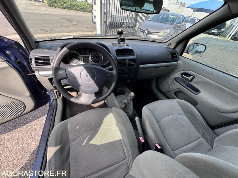 RENAULT CLIO 1.5 DCI 90CH - 2003 - 190000KMS - PKW: das Bild 3 RENAULT CLIO 1.5 DCI 90CH - 2003 - 190000KMS - PKW: das Bild 3