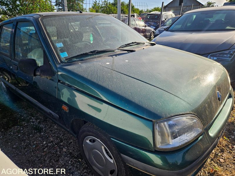 RENAULT CLIO 1996 - PKW: das Bild 1 RENAULT CLIO 1996 - PKW: das Bild 1