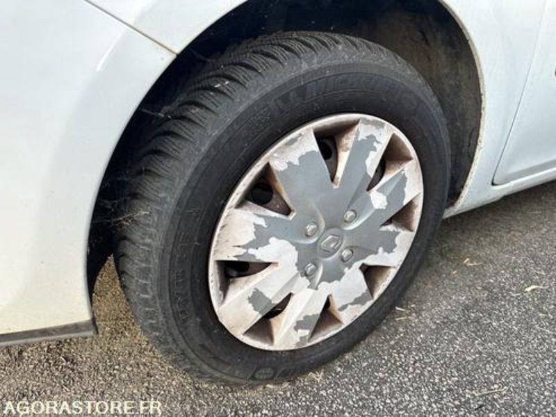 RENAULT CLIO - 2010 - 104062KM - AK212NT - PKW: das Bild 4 RENAULT CLIO - 2010 - 104062KM - AK212NT - PKW: das Bild 4
