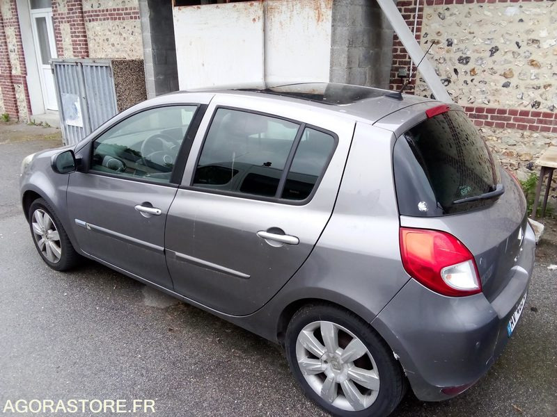 RENAULT CLIO 2010 - PKW: das Bild 3 RENAULT CLIO 2010 - PKW: das Bild 3