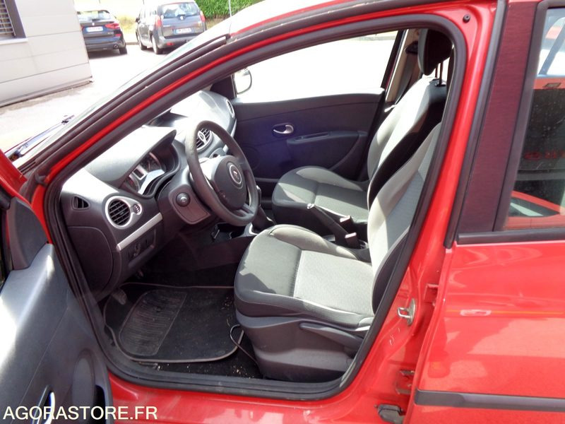 RENAULT CLIO BM.435.JB - 2011 - 196032 KM - PKW: das Bild 4 RENAULT CLIO BM.435.JB - 2011 - 196032 KM - PKW: das Bild 4