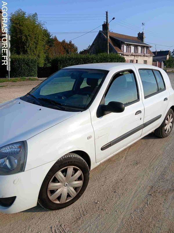 RENAULT CLIO II 1.5 DCI DE 2008 - PKW: das Bild 3 RENAULT CLIO II 1.5 DCI DE 2008 - PKW: das Bild 3