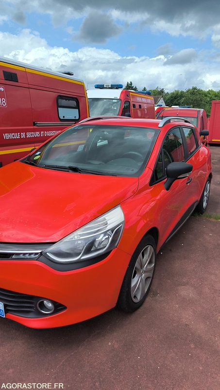 RENAULT CLIO IV ESTATE ZEN DCI 90 ECO2 - 2014 - 305509kms - PKW: das Bild 5 RENAULT CLIO IV ESTATE ZEN DCI 90 ECO2 - 2014 - 305509kms - PKW: das Bild 5