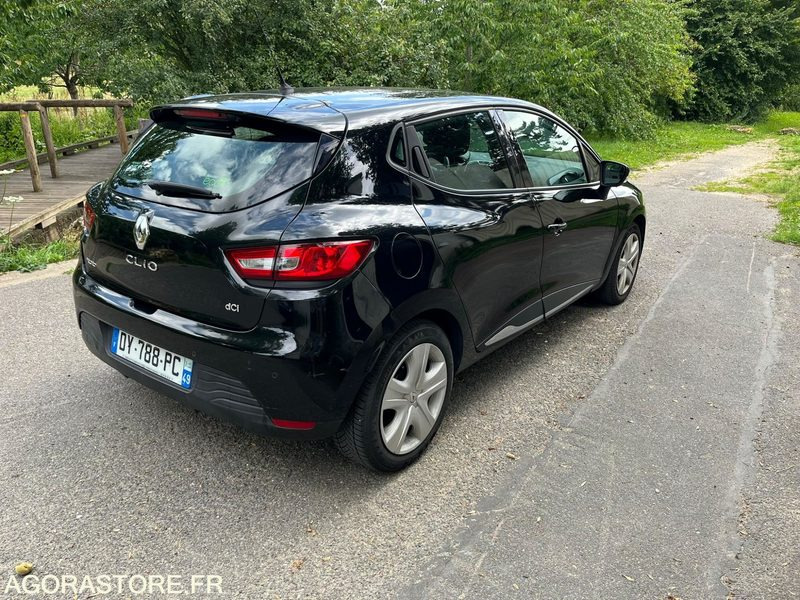 RENAULT Clio IV 5 portes 1.5 dCi 90cv Business 2015 135000 km - PKW: das Bild 4 RENAULT Clio IV 5 portes 1.5 dCi 90cv Business 2015 135000 km - PKW: das Bild 4