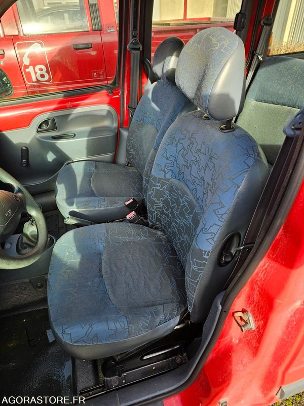 RENAULT KANGOO - 1999 - 200654KM - 2123RE41 - Kleintransporter: das Bild 5 RENAULT KANGOO - 1999 - 200654KM - 2123RE41 - Kleintransporter: das Bild 5