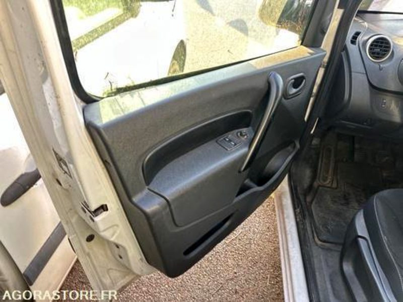 Kleintransporter RENAULT KANGOO - 2013 - 273002KM - CW508ZG: das Bild 20