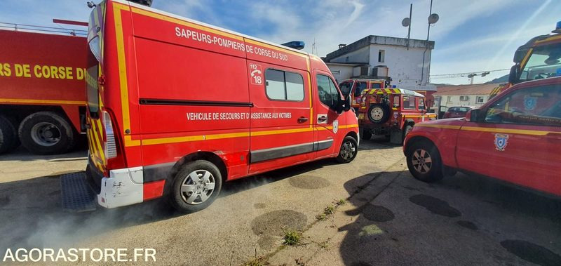 RENAULT MASTER 2.3 DCI TYPE AMBULANCE 151128 kms 2011 - Kastenwagen: das Bild 3 RENAULT MASTER 2.3 DCI TYPE AMBULANCE 151128 kms 2011 - Kastenwagen: das Bild 3