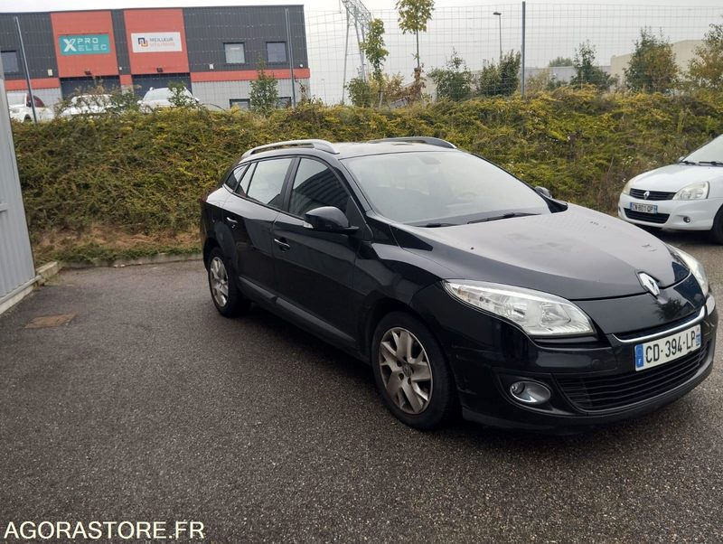 RENAULT MÉGANE 3 TOMTOM 1.5 DCI 110 - ANNÉE 2012 - 221000 KMS - Kombi: das Bild 3 RENAULT MÉGANE 3 TOMTOM 1.5 DCI 110 - ANNÉE 2012 - 221000 KMS - Kombi: das Bild 3