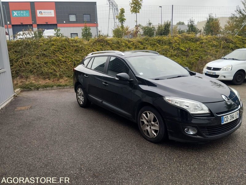 RENAULT MÉGANE 3 TOMTOM 1.5 DCI 110 - ANNÉE 2012 - 221000 KMS - Kombi: das Bild 5 RENAULT MÉGANE 3 TOMTOM 1.5 DCI 110 - ANNÉE 2012 - 221000 KMS - Kombi: das Bild 5