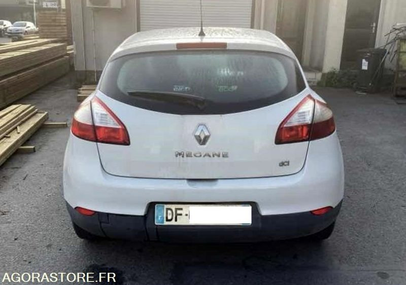 RENAULT MEGANE IV - 2014 / 294000 km - PKW: das Bild 3 RENAULT MEGANE IV - 2014 / 294000 km - PKW: das Bild 3