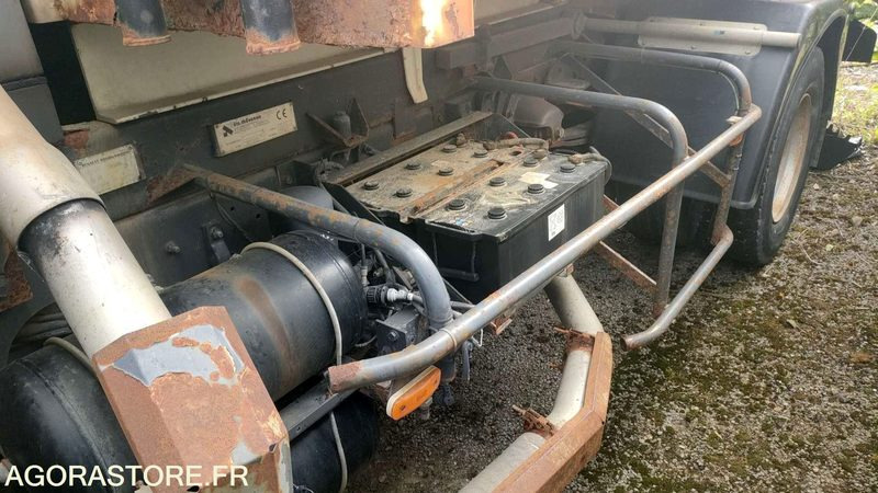 RENAULT MIDLUM 180 - 2001 - 269671 KM - Kipper Transporter: das Bild 5 RENAULT MIDLUM 180 - 2001 - 269671 KM - Kipper Transporter: das Bild 5