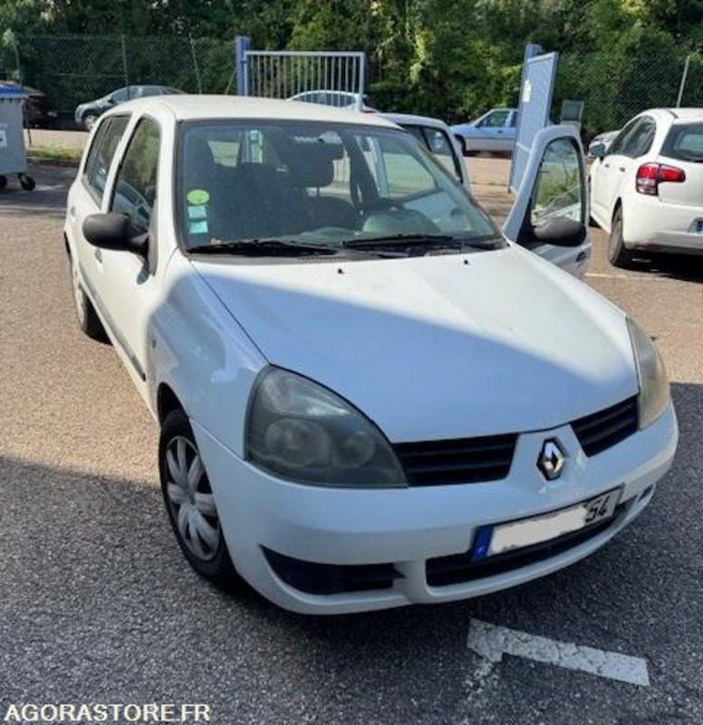 Renault CLIO 2 - PKW: das Bild 2 Renault CLIO 2 - PKW: das Bild 2