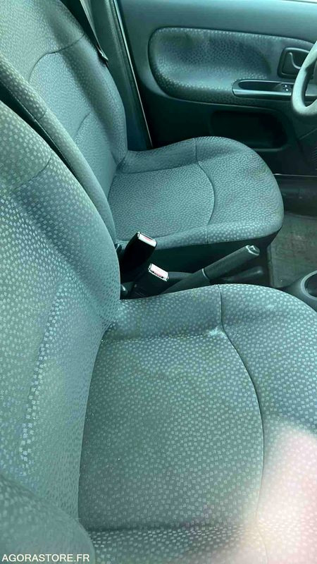 PKW Renault Clio - 2006 - 163200kms - FZ-228-PM: das Bild 8