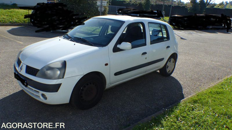 Renault Clio 5 portes phase II 1.2L 75CV - PKW: das Bild 3 Renault Clio 5 portes phase II 1.2L 75CV - PKW: das Bild 3