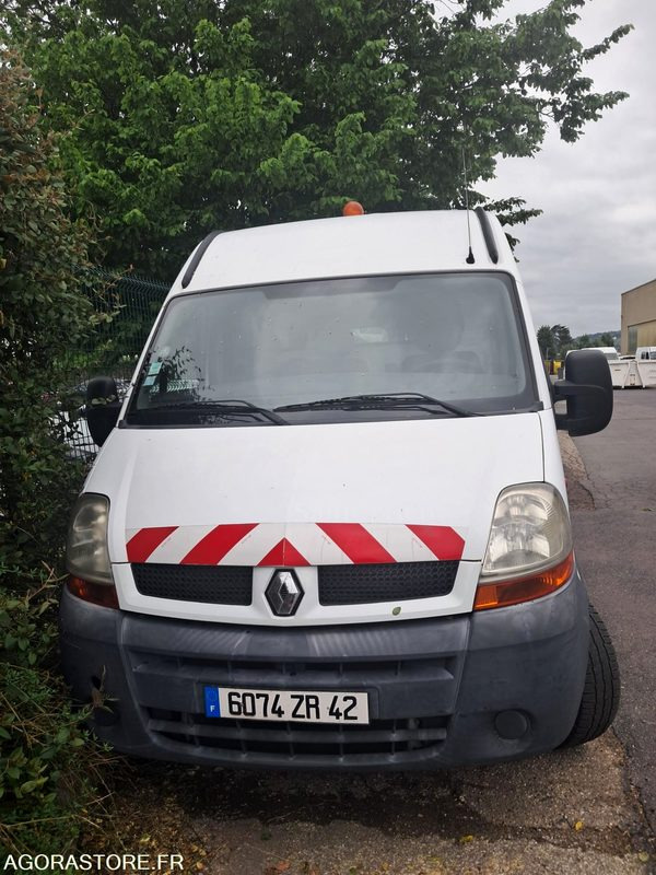 Renault MASTER 6074-ZR-42 - Kleintransporter: das Bild 2 Renault MASTER 6074-ZR-42 - Kleintransporter: das Bild 2