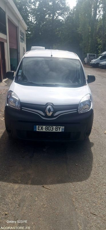 Renault kangoo 1.2 tce 115 cv 93121 kms Annee 2018 Clim Gps - Kleintransporter: das Bild 1 Renault kangoo 1.2 tce 115 cv 93121 kms Annee 2018 Clim Gps - Kleintransporter: das Bild 1